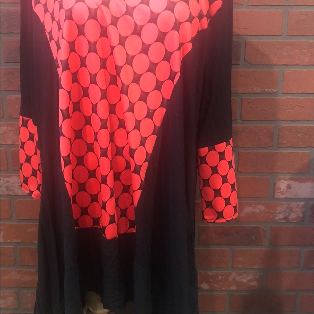 Simply Aster Size 3X Polka Black and Coral Dot Tunic
